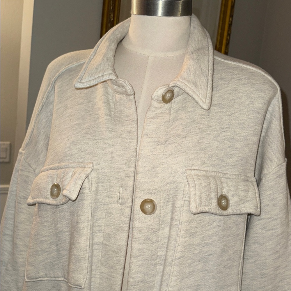 Electric & Rose Heathered Gray Fleece Jacket. Large. Gently worn. - Picture 3 of 8